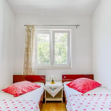 Sea Apartment In Stomorska Appartamento